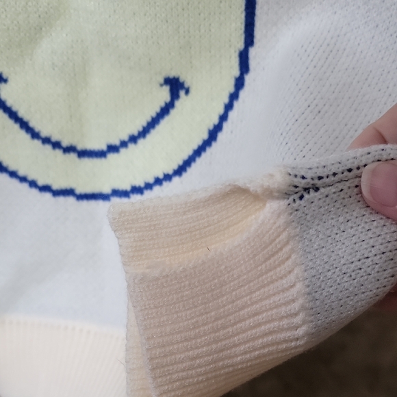 NWOT Miss Sparkling White and Blue Smiley Face Knit Tank Top Woman Size XL - Picture 4 of 6